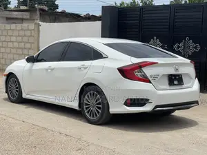 Honda Civic 2019 White