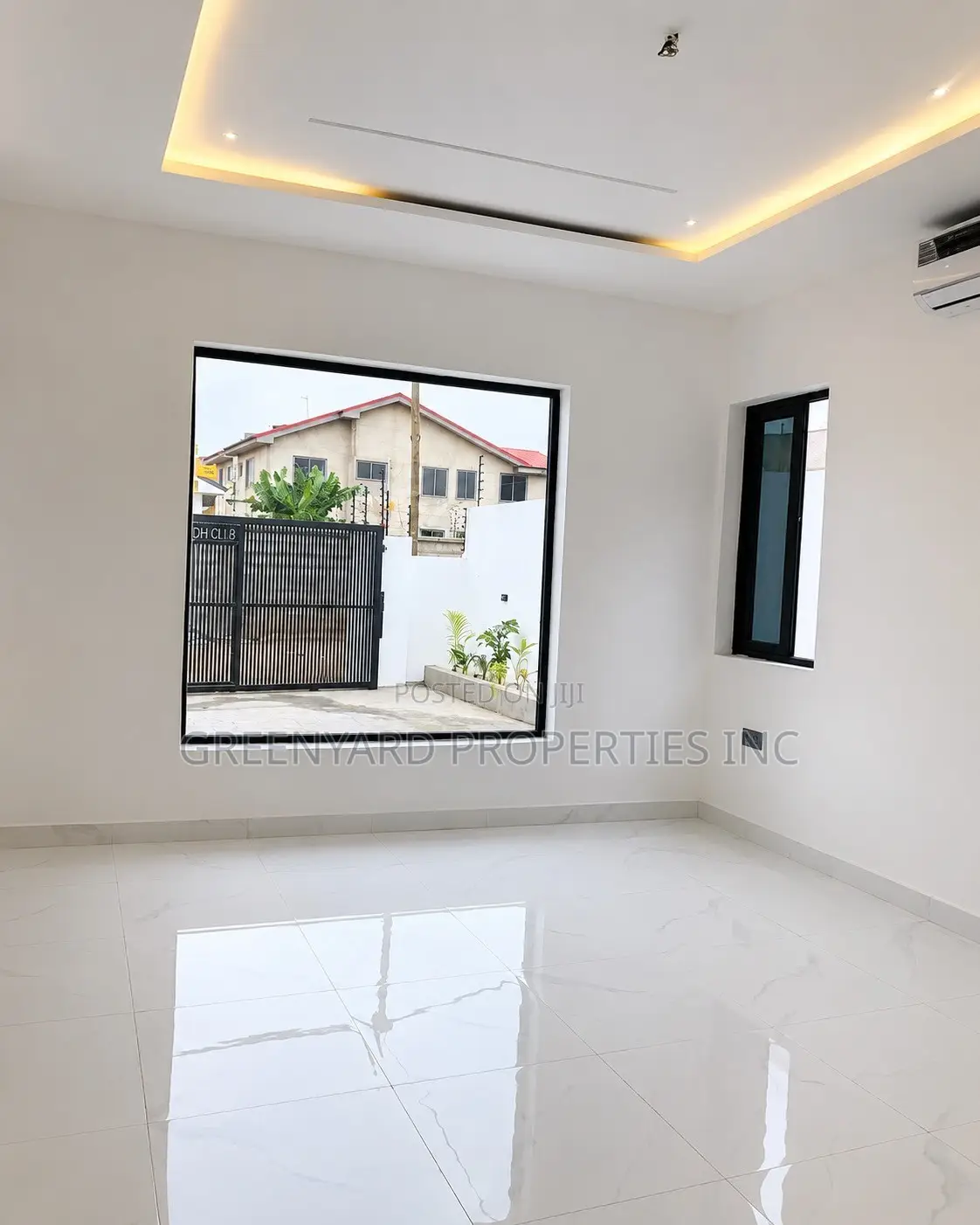3bdrm House in Com 8, Lake Side Estate for sale