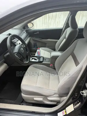 Toyota Camry LE 4dr Sedan (2.5L 4cyl 6A) 2013 Gray