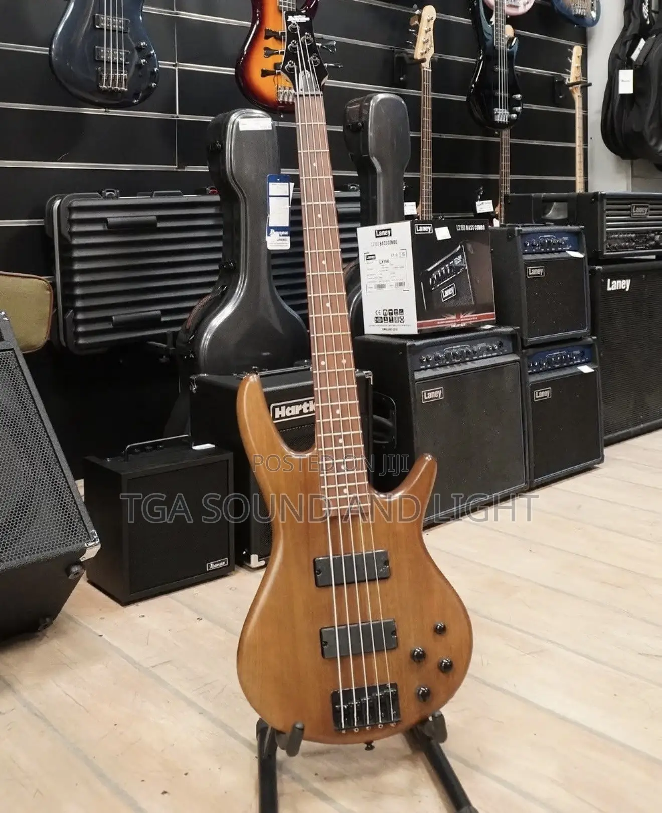 Ibanez Gio GSR205B-WNF 5 Strings Bass Guitar