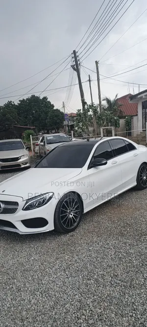 Mercedes-Benz C300 2017 White