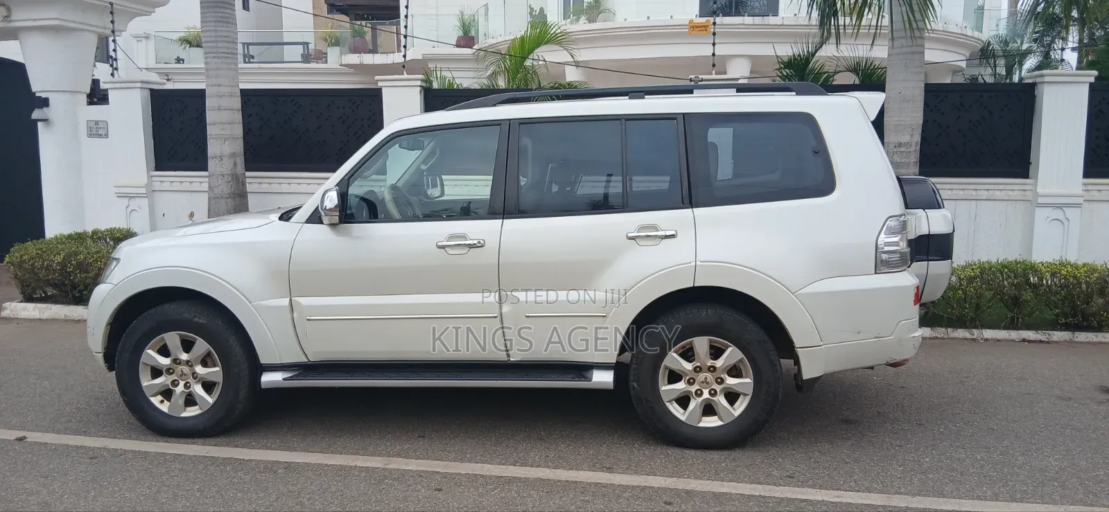Mitsubishi Pajero 2018 White