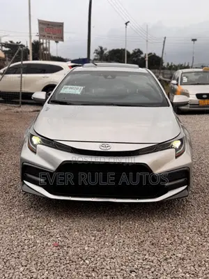 Toyota Corolla SE 2020 Silver