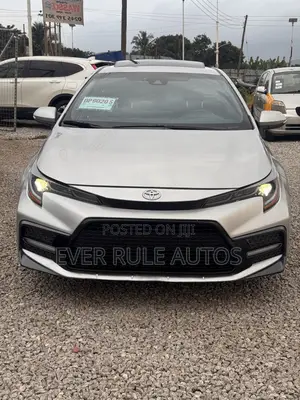 Toyota Corolla SE 2020 Silver