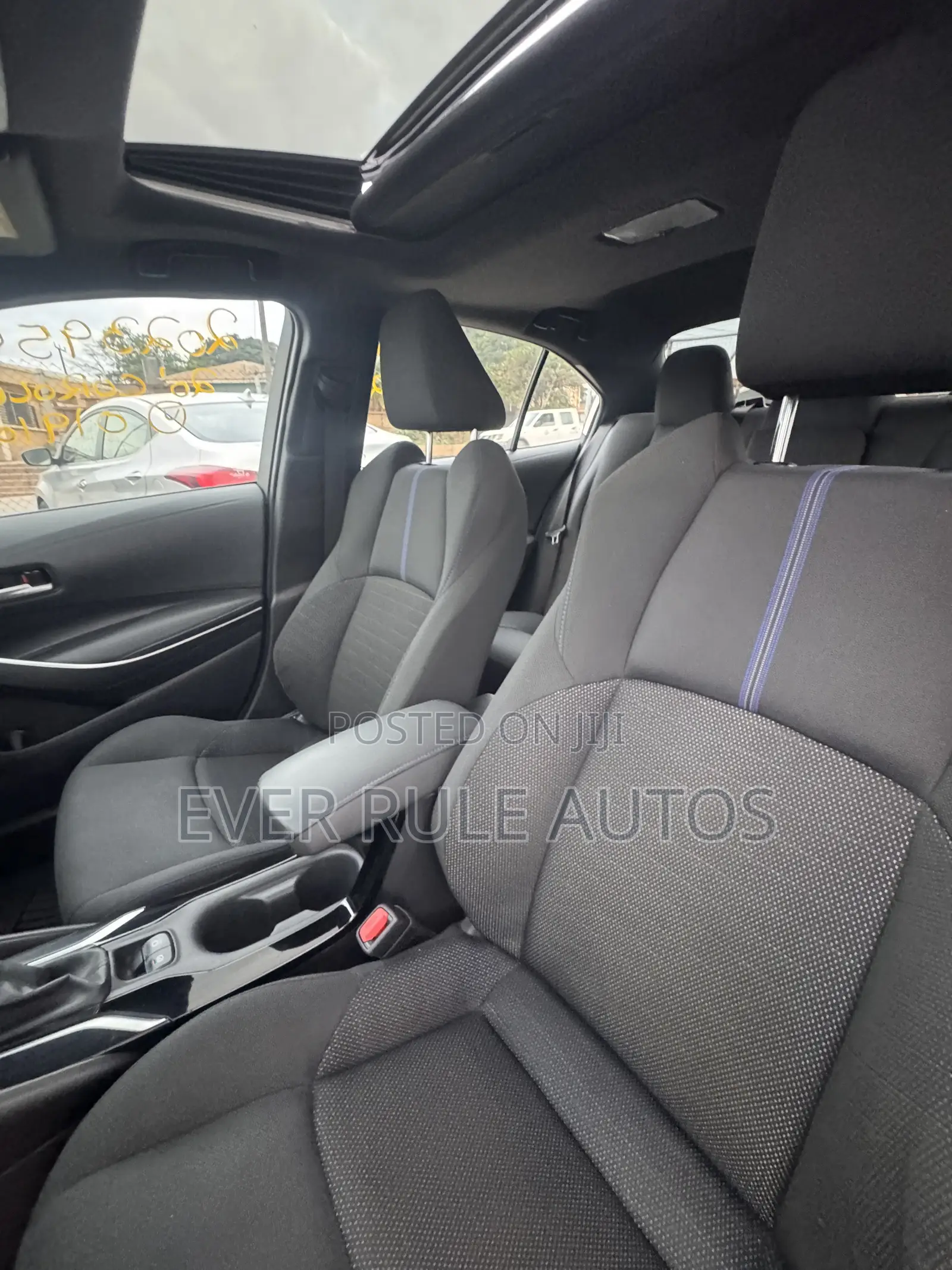 Toyota Corolla SE 2020 Silver