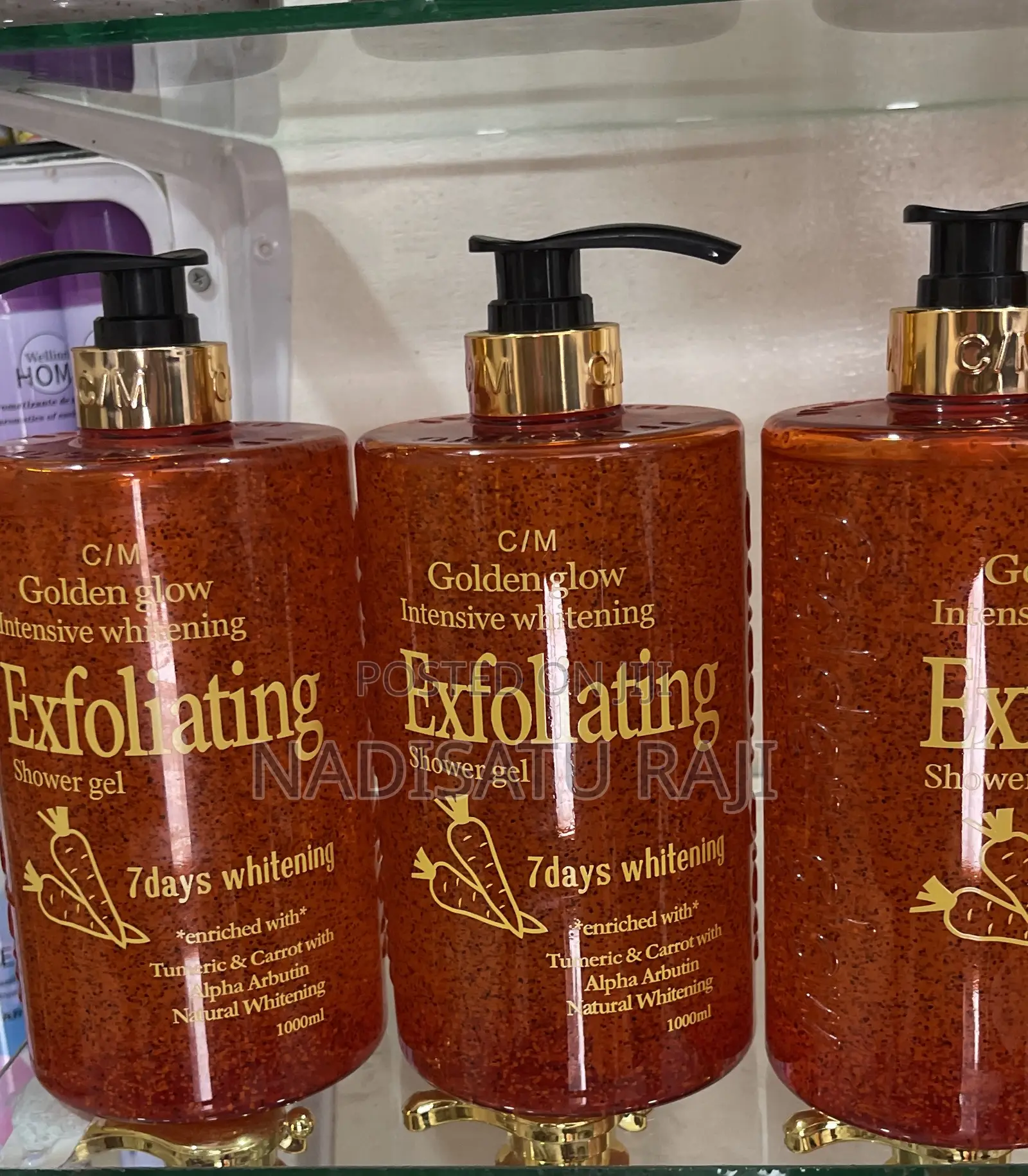 Golden Glow Whitening Shower Gel