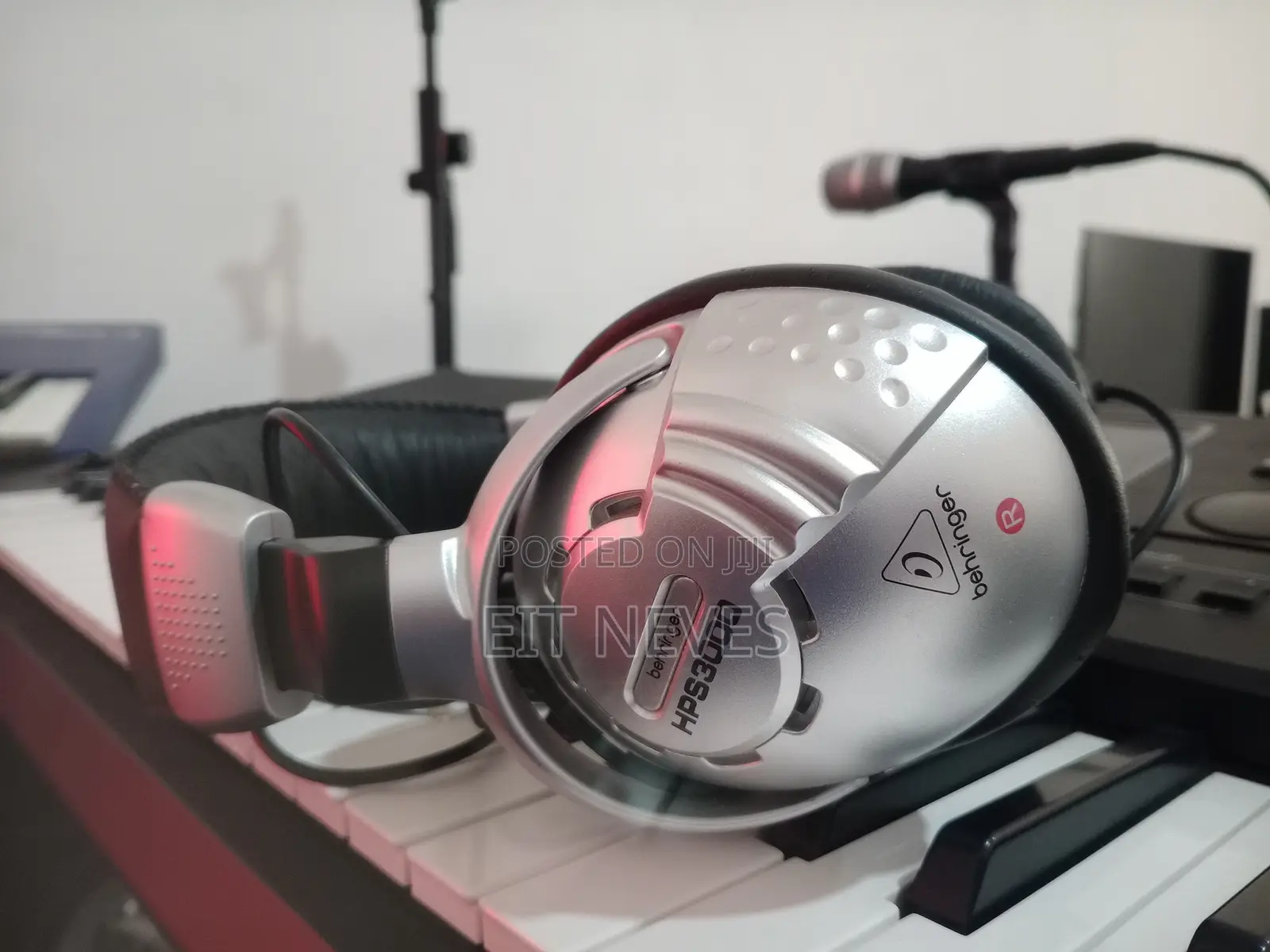 Behringer HPS3000