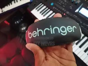 Behringer HPS3000