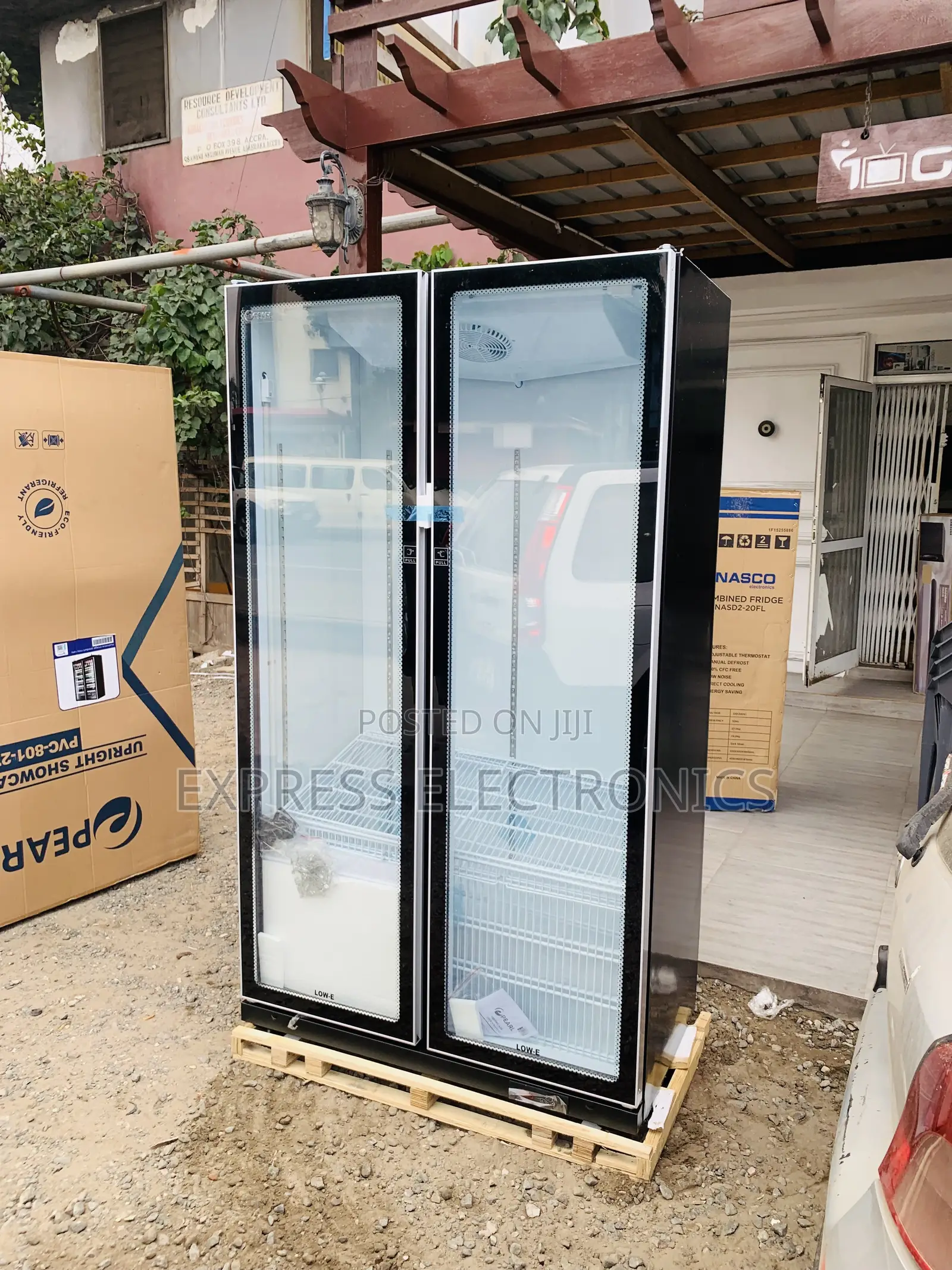 Zealous Sleek Pearl PVC-801-27AA 690L Double-Door Glass Display Fridge