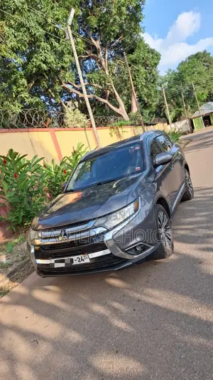 Mitsubishi Outlander SE AWC 2019 Gray
