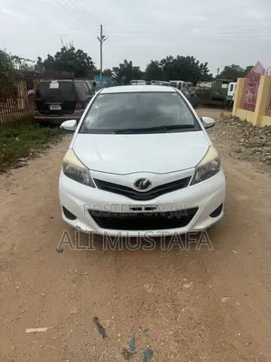 Toyota Vitz 2013 White
