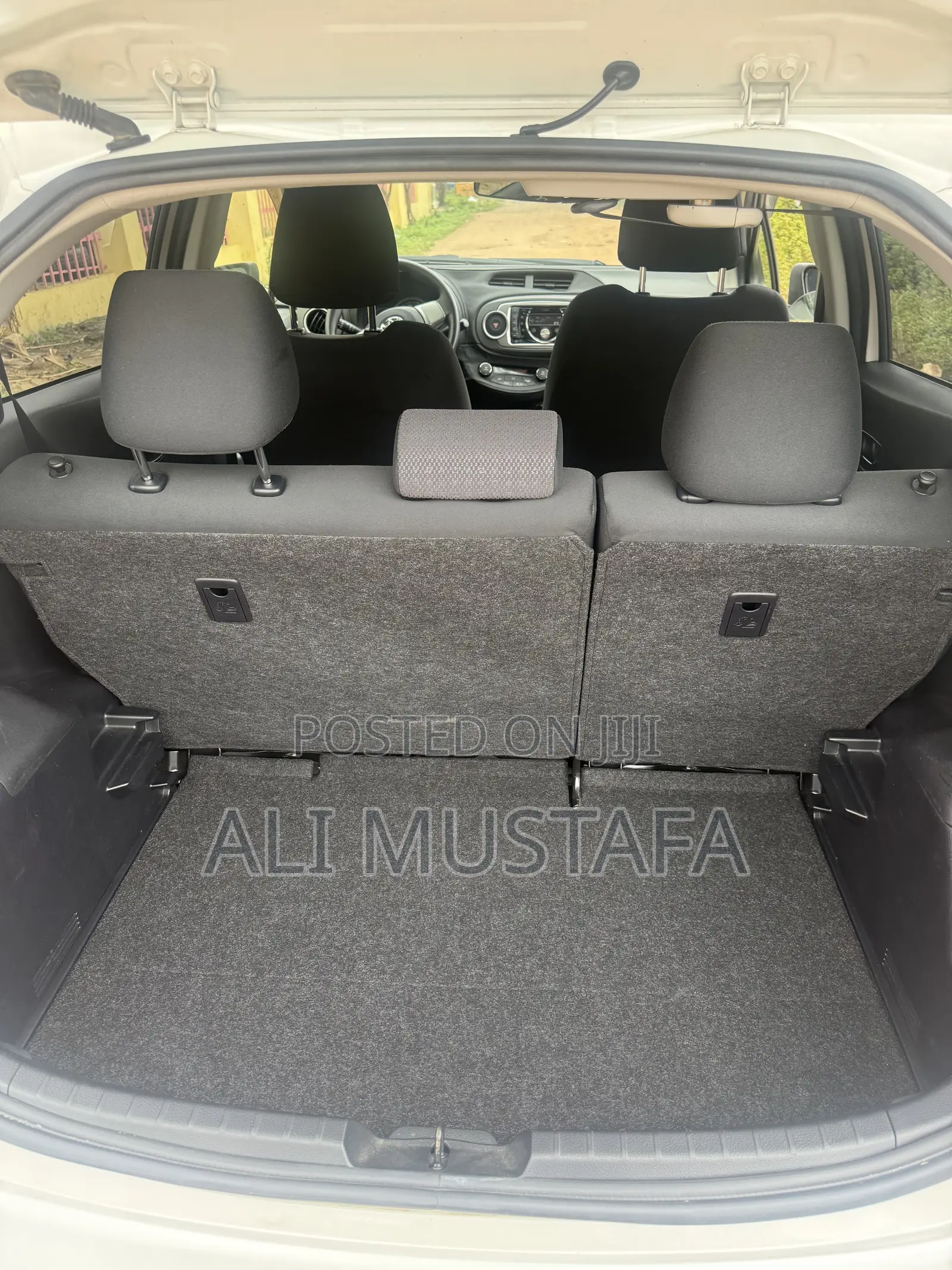 Toyota Vitz 2013 White