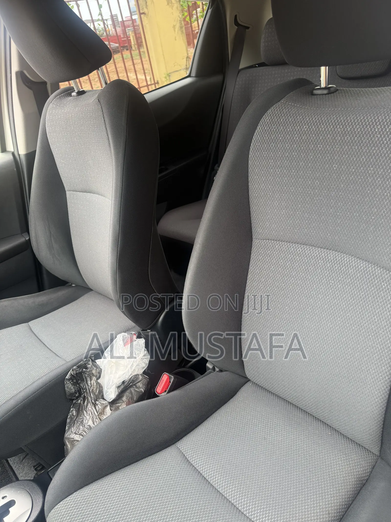 Toyota Vitz 2013 White