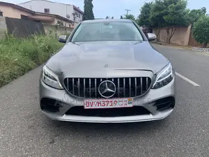 Mercedes-Benz C300 2020 Brown