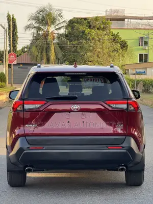 Toyota RAV4 XLE AWD 2024 Burgundy