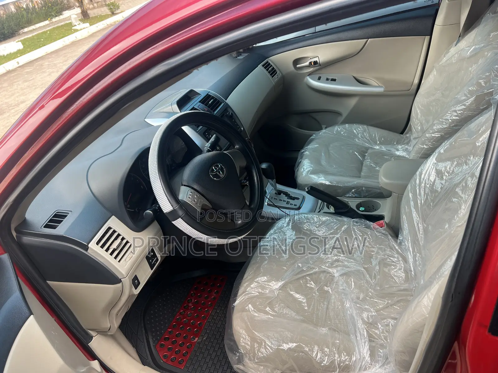 Toyota Corolla LE Special Edition 4dr Sedan (1.8L 4cyl 4A) 2013 Red