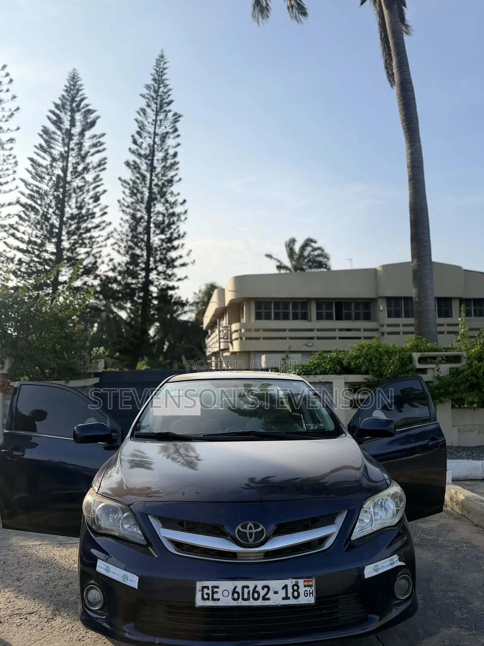 Toyota Corolla L 4-Speed Automatic 2013 Blue