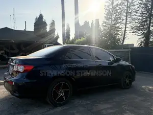 Toyota Corolla L 4-Speed Automatic 2013 Blue
