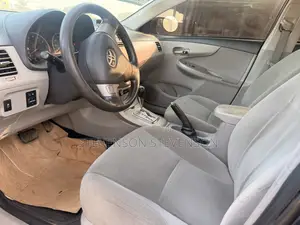 Toyota Corolla L 4-Speed Automatic 2013 Blue