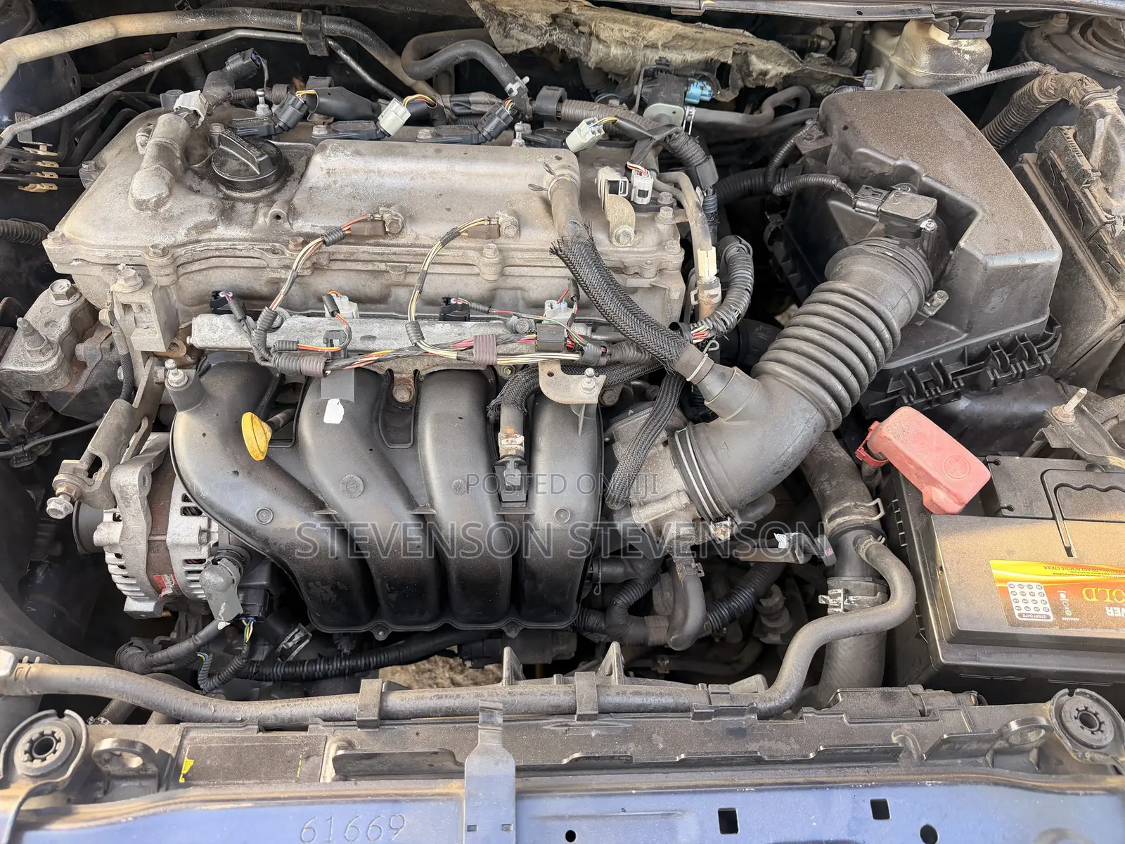 Toyota Corolla L 4-Speed Automatic 2013 Blue
