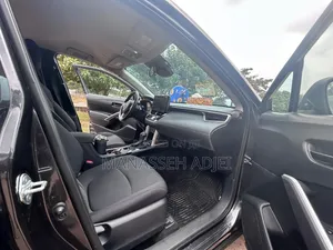 Toyota Corolla Cross 2024 Gray