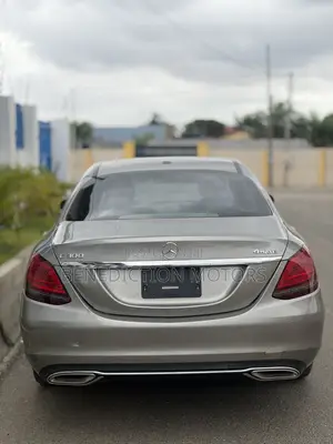 Mercedes-Benz C300 2020 Silver