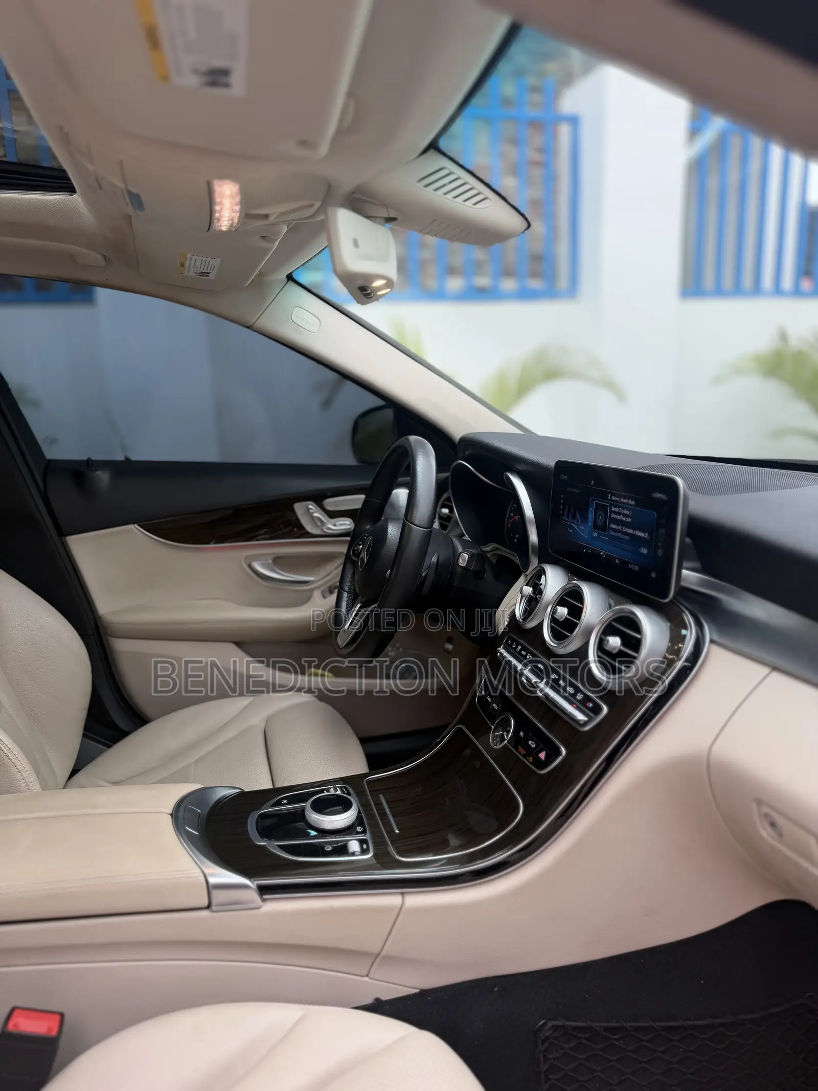 Mercedes-Benz C300 2020 Silver