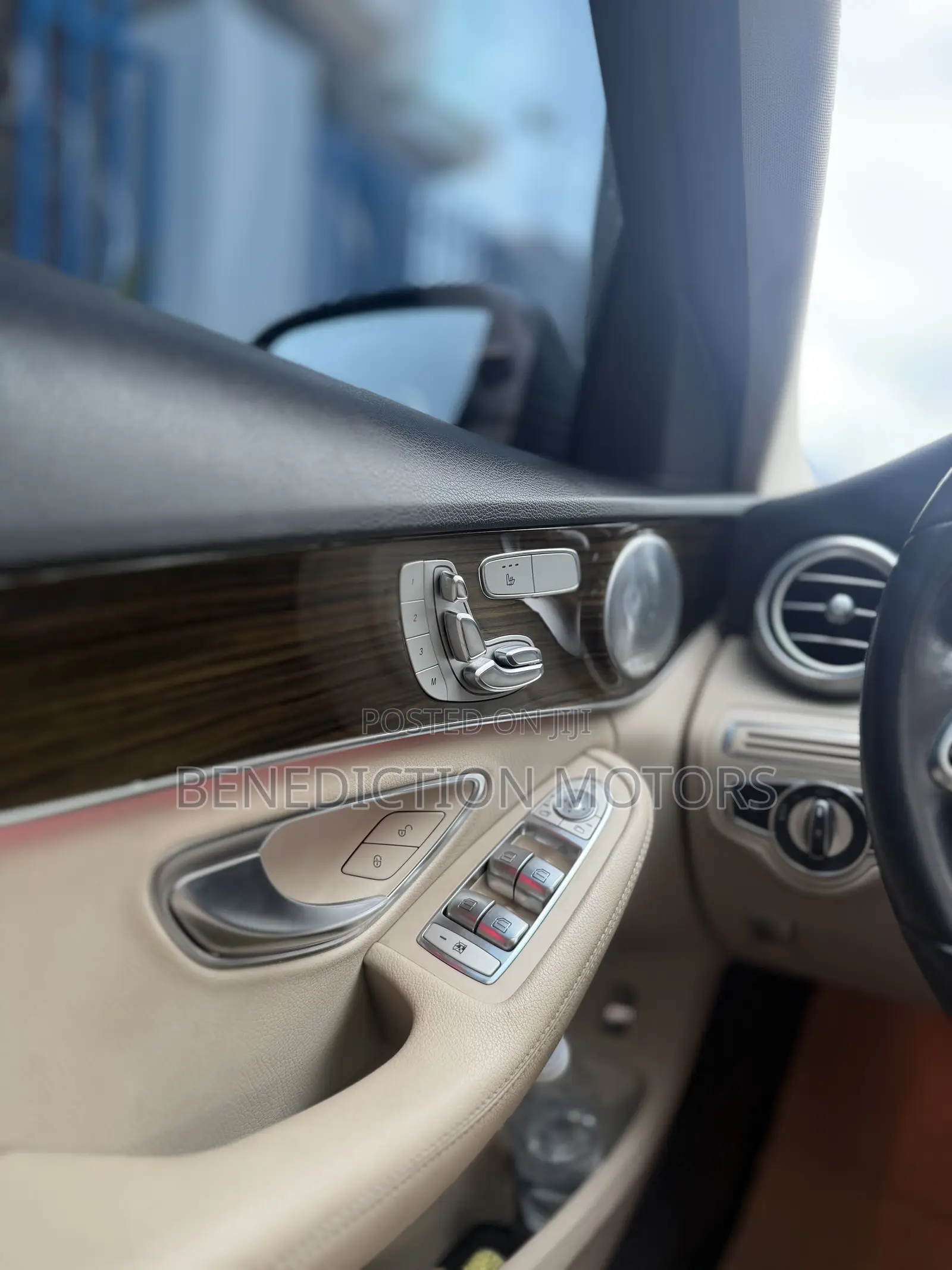 Mercedes-Benz C300 2020 Silver
