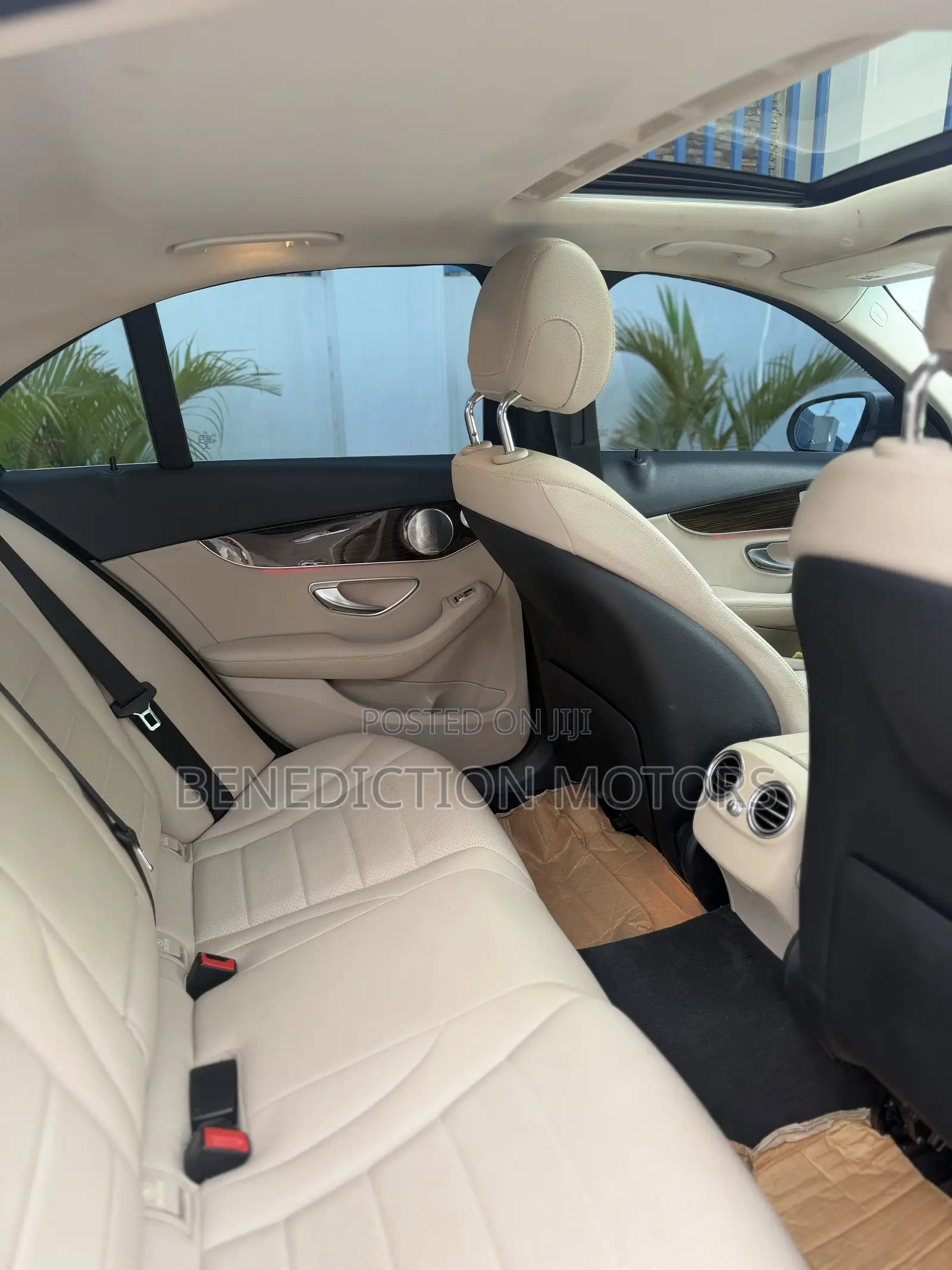 Mercedes-Benz C300 2020 Silver