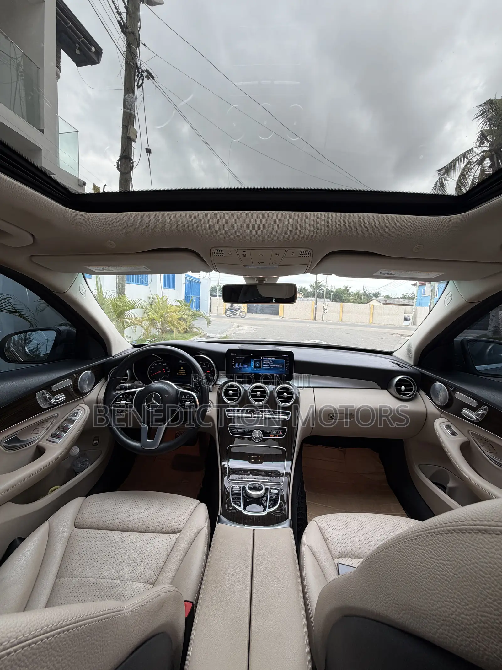 Mercedes-Benz C300 2020 Silver