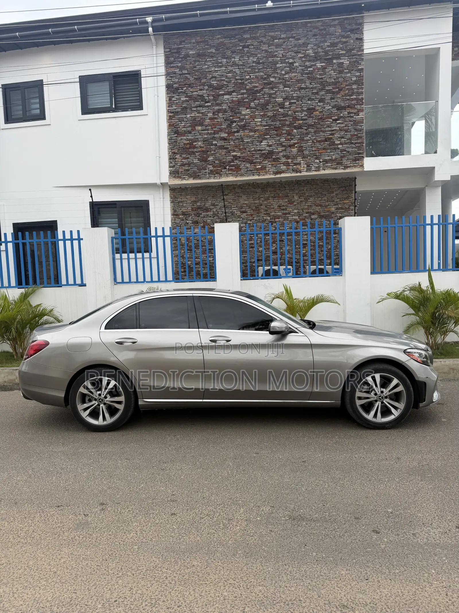 Mercedes-Benz C300 2020 Silver