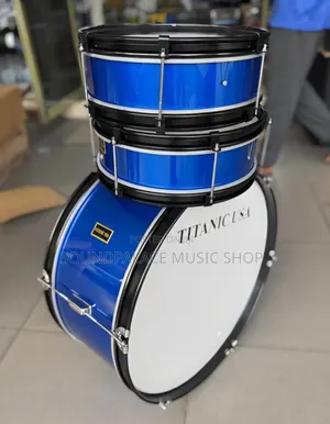 Blue and White Titanic Usa 3-Piece Parade and Marching Drum Set