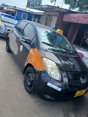 Toyota Vitz 2012 Black