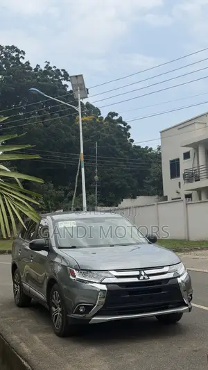 Mitsubishi Outlander ES FWD 2017 Gray