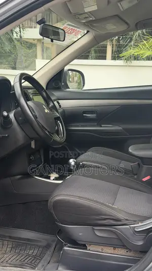 Mitsubishi Outlander ES FWD 2017 Gray