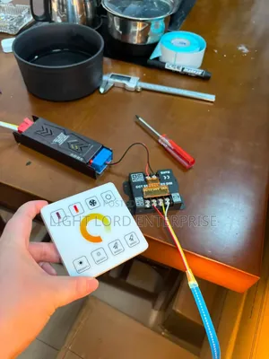 XAWG-405)) New Morden 24v /12v Remote Led Controller//