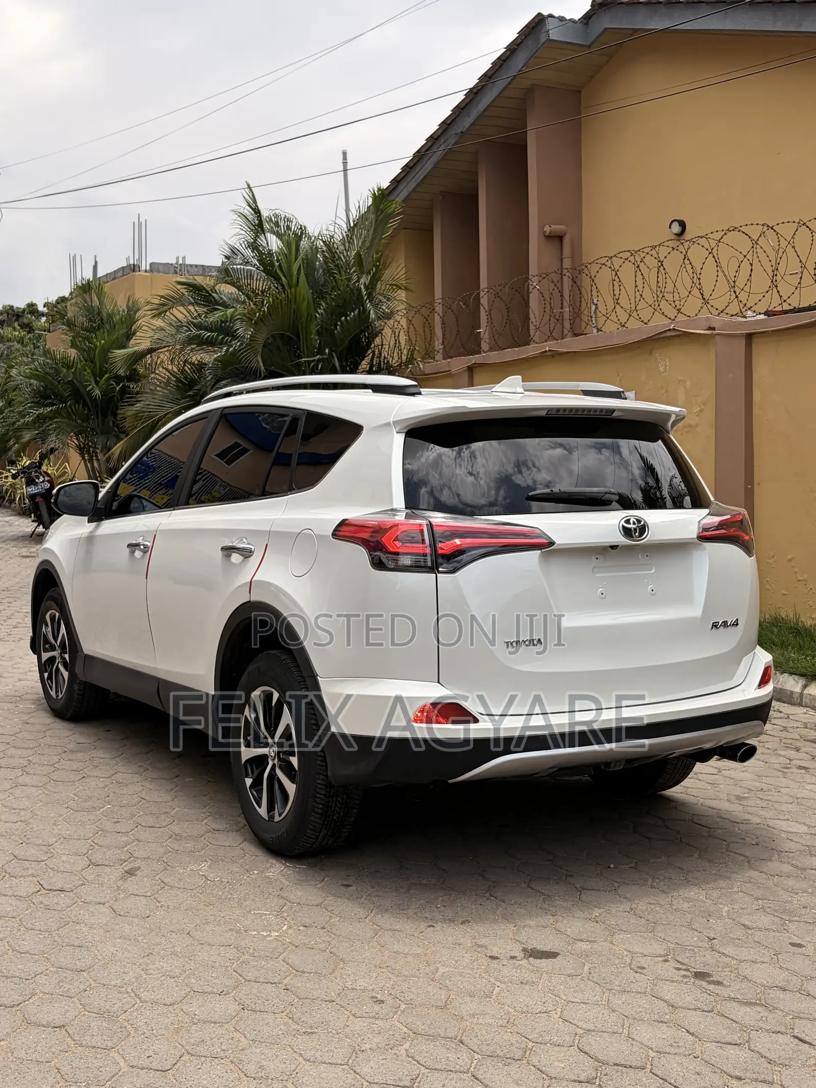Toyota RAV4 2018 White