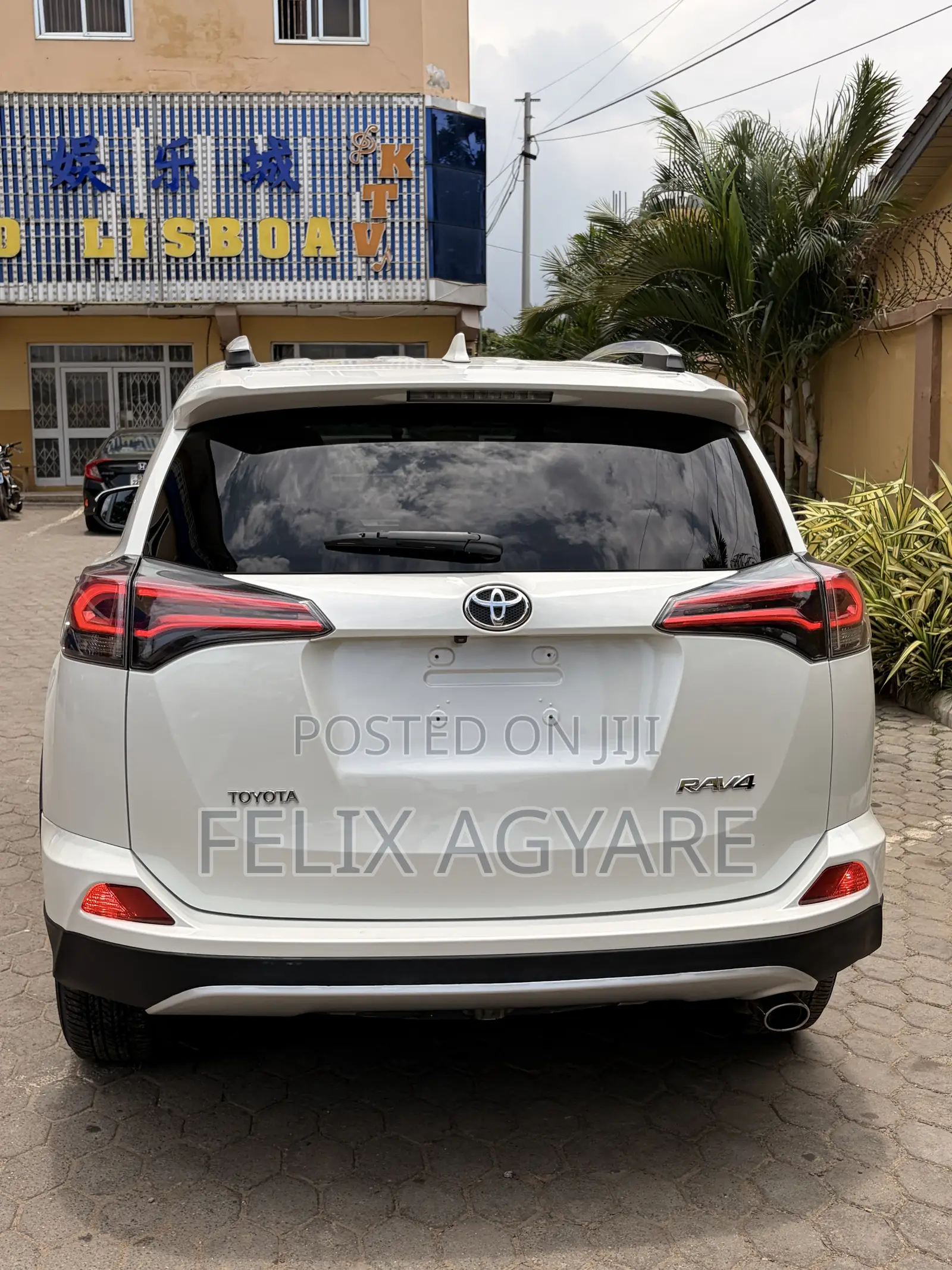 Toyota RAV4 2018 White