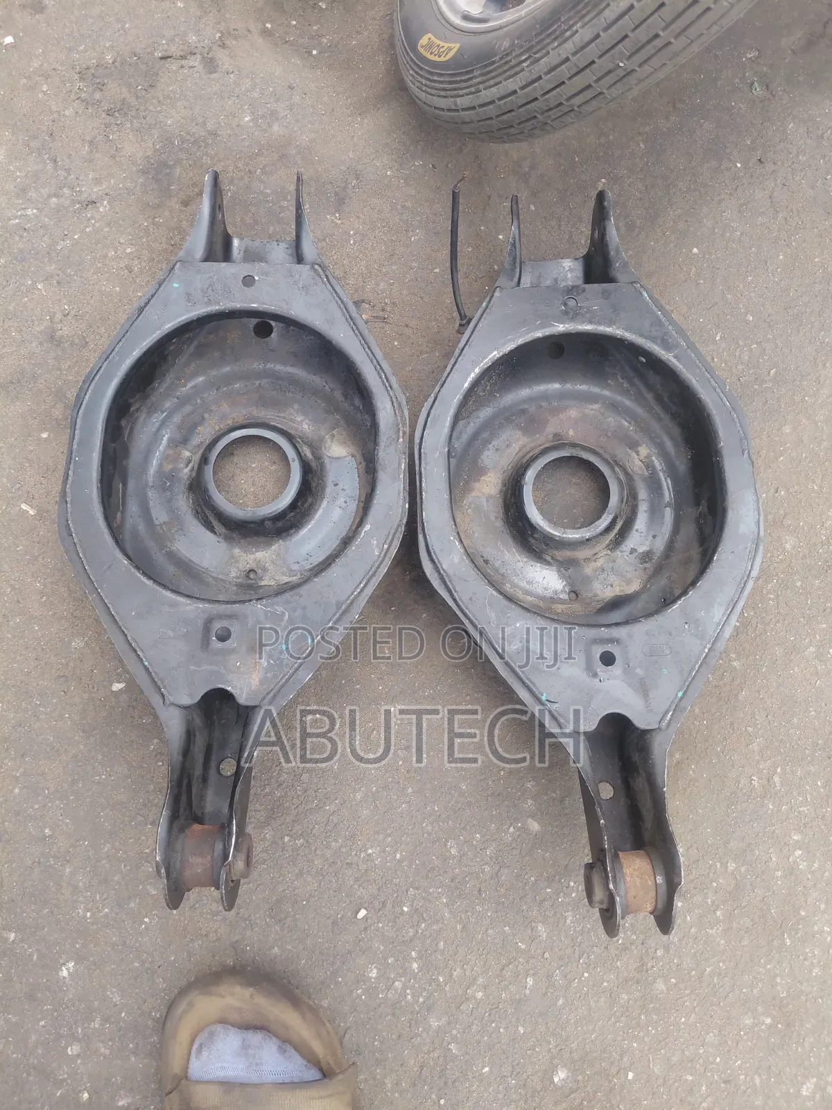 Back Lowerarm Nissan Armada, Titan, Infiniti Qx56