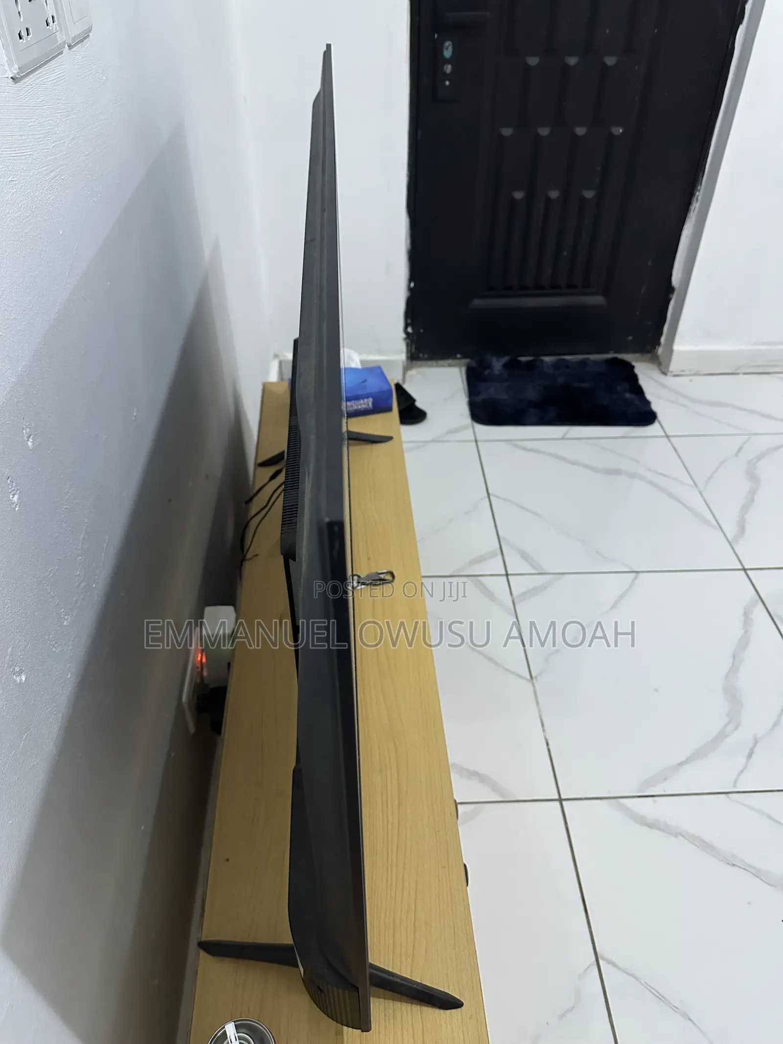 Hikers 50 Inch Frameless TV