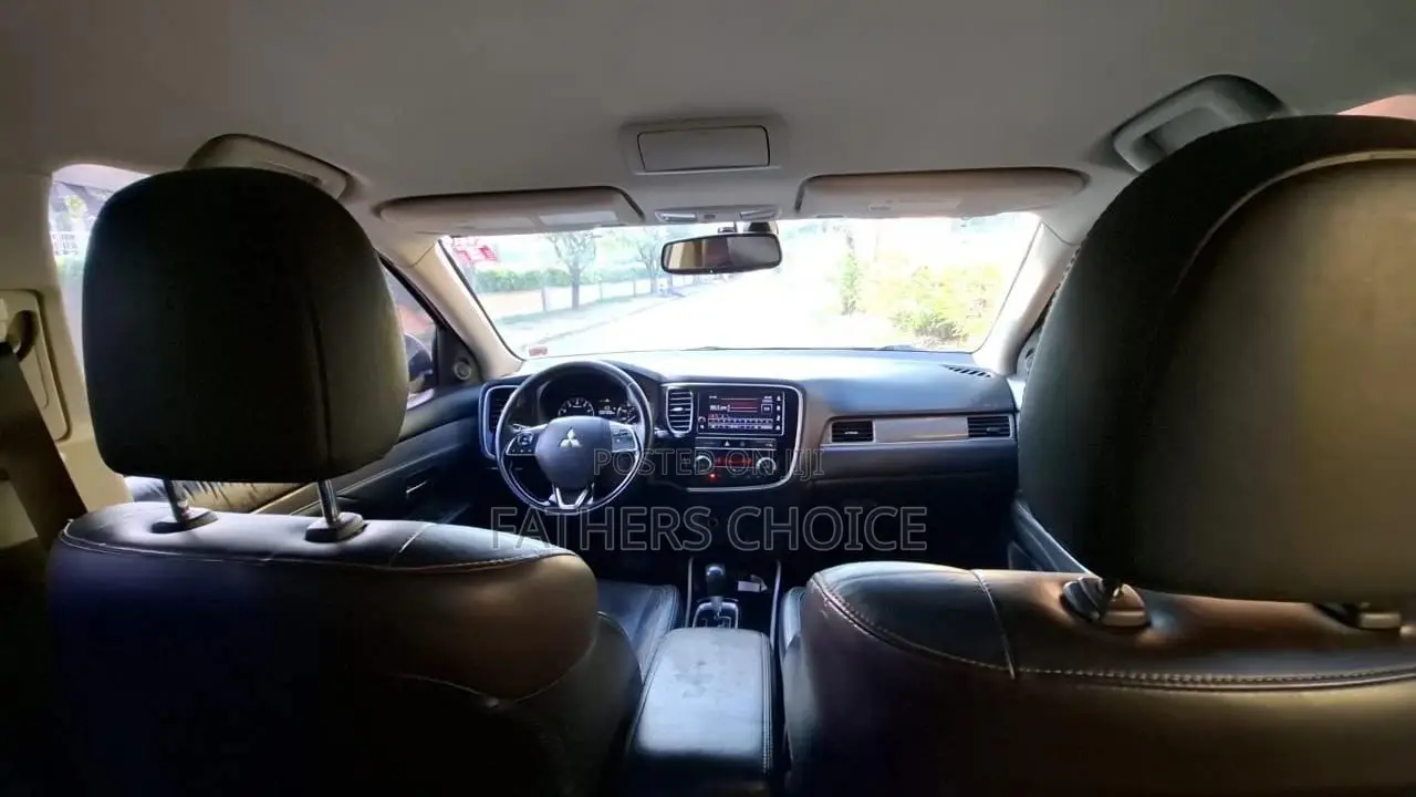 Mitsubishi Outlander SE AWC 2019 Gray