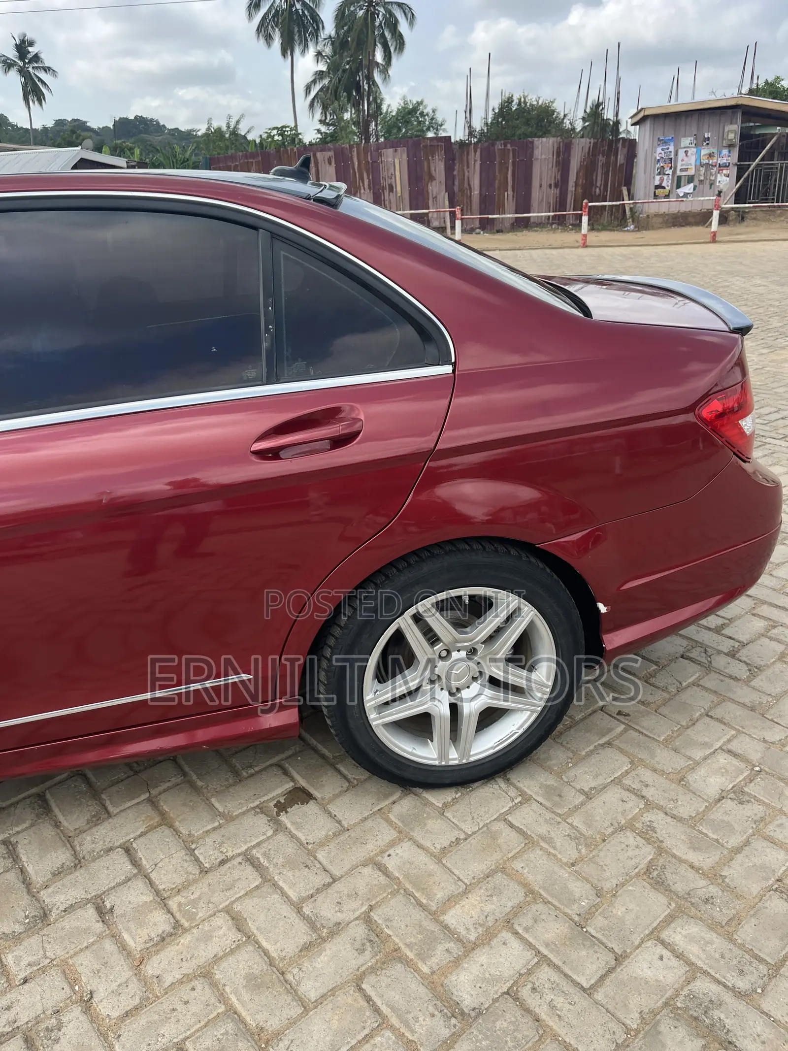 Mercedes-Benz C300 2012 Red