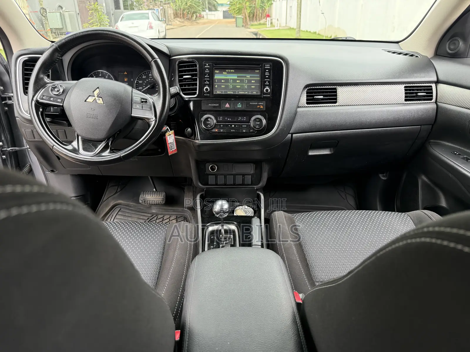 Mitsubishi Outlander ES AWC 2017 Silver