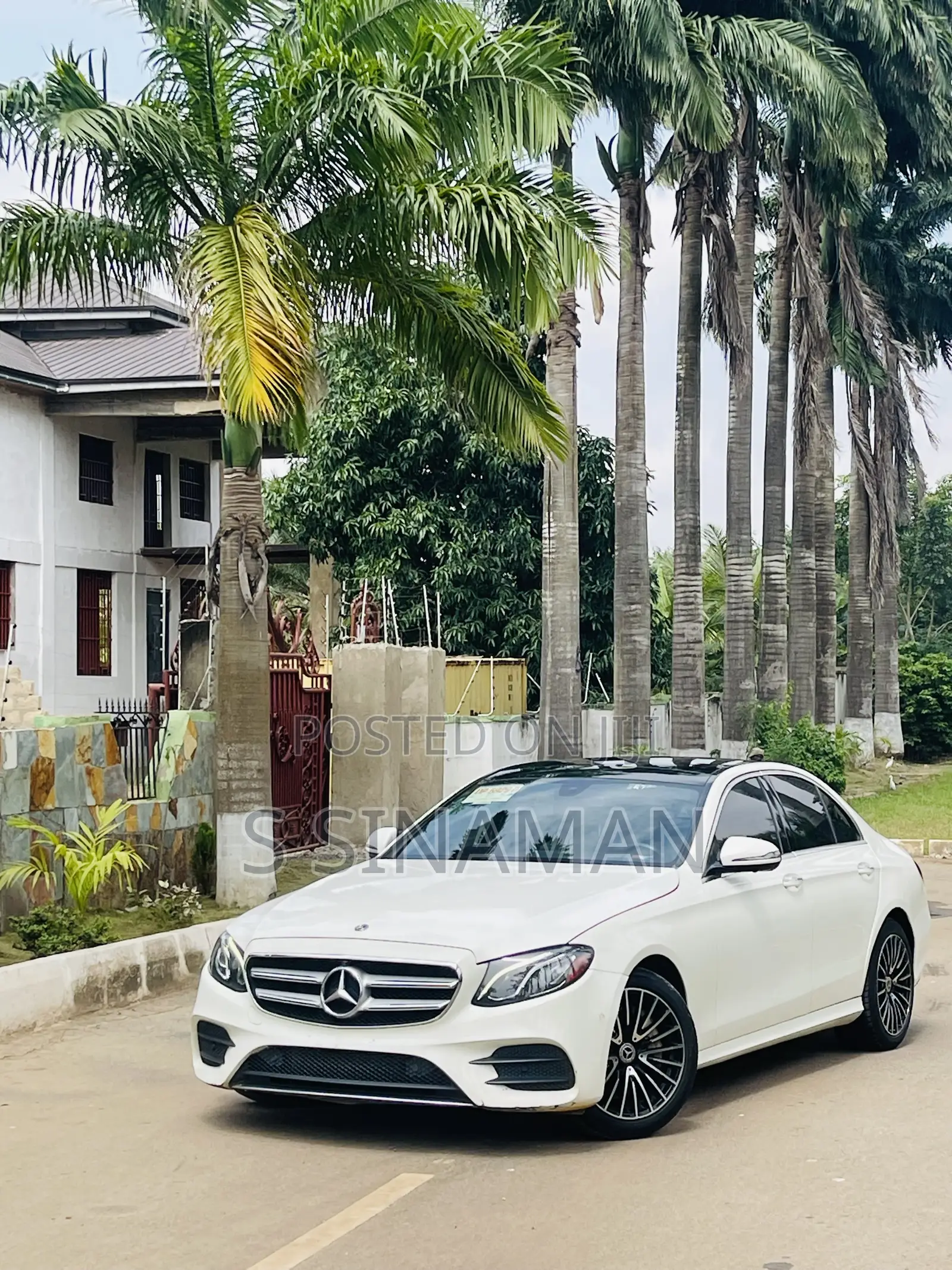 Mercedes-Benz E300 2019 White