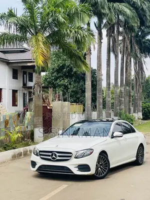 Mercedes-Benz E300 2019 White