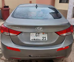Hyundai Elantra GLS Sedan FWD (1.8L 4cyl 6A) 2013 Gray