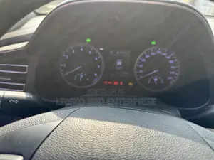 Hyundai Elantra 2019 White