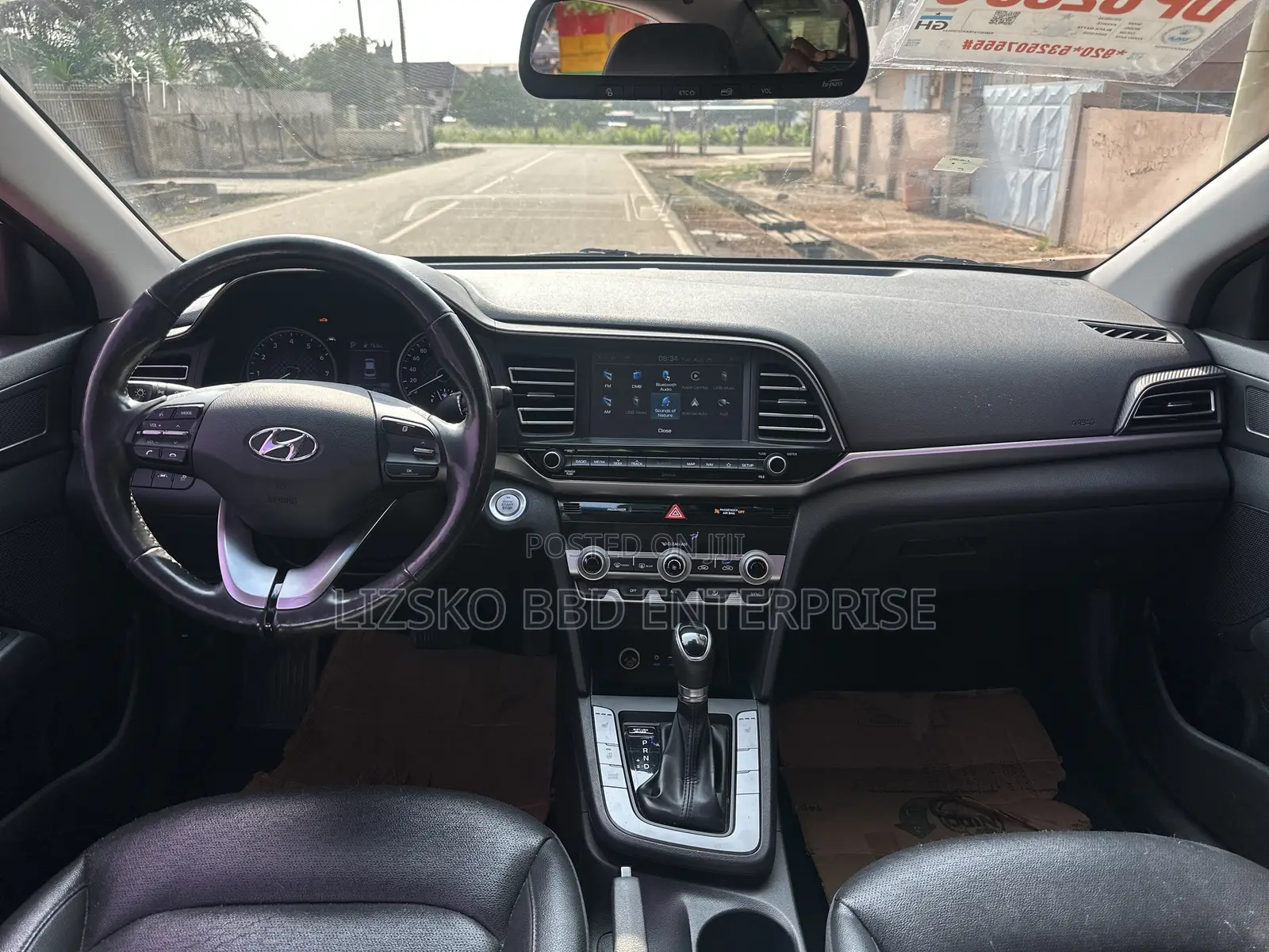 Hyundai Elantra 2019 White
