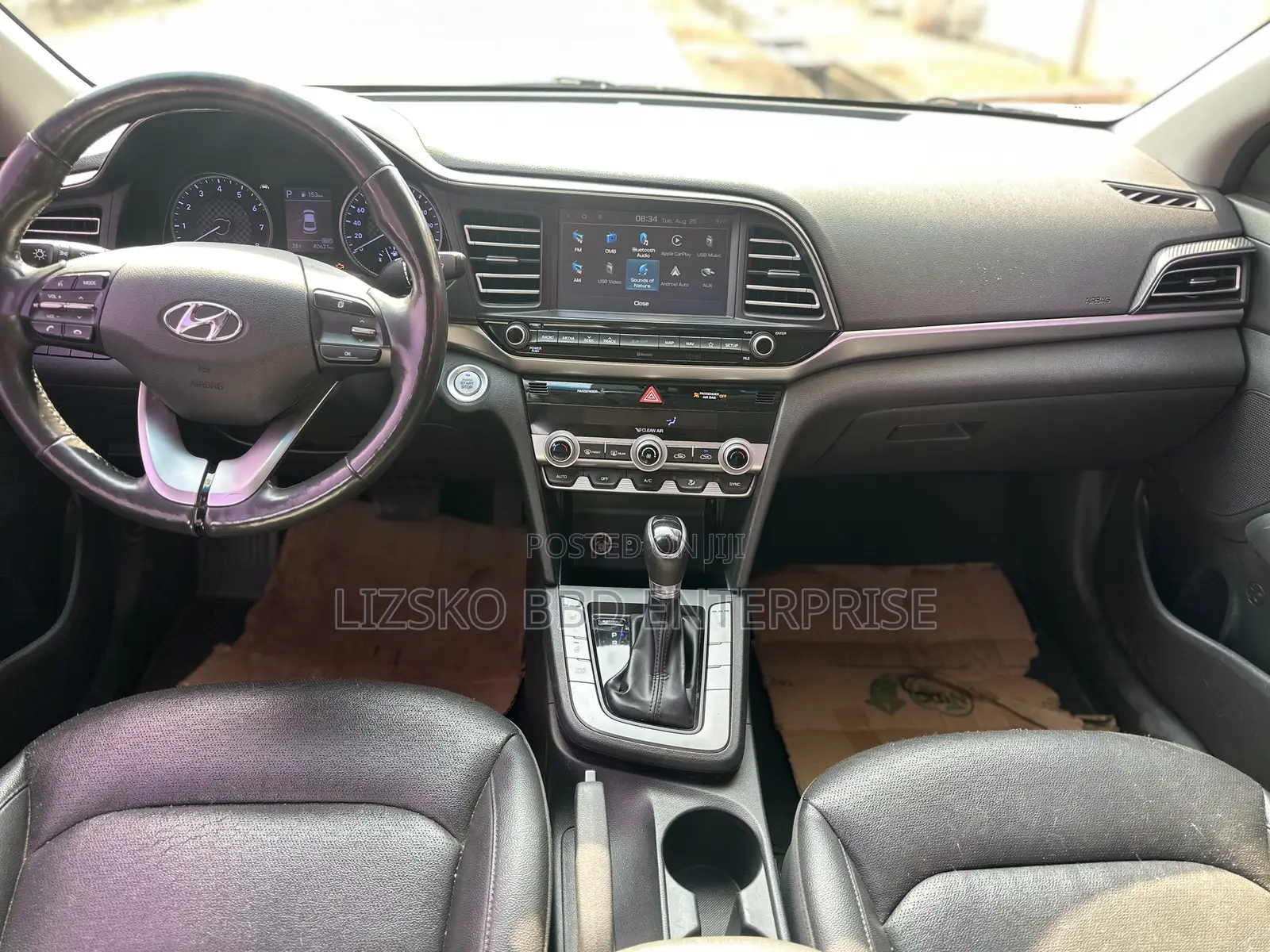 Hyundai Elantra 2019 White