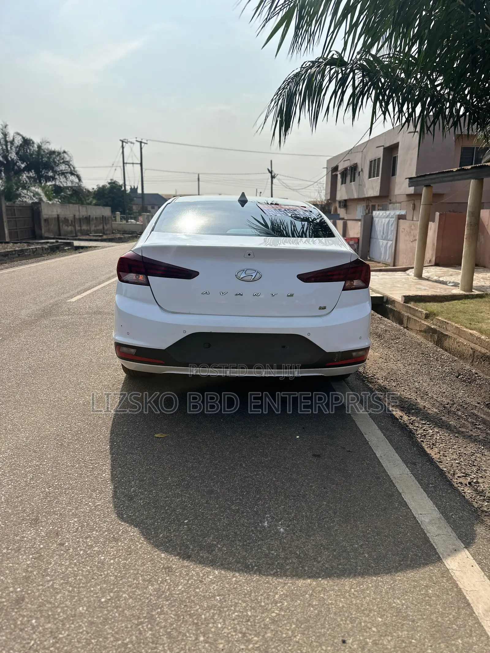 Hyundai Elantra 2019 White